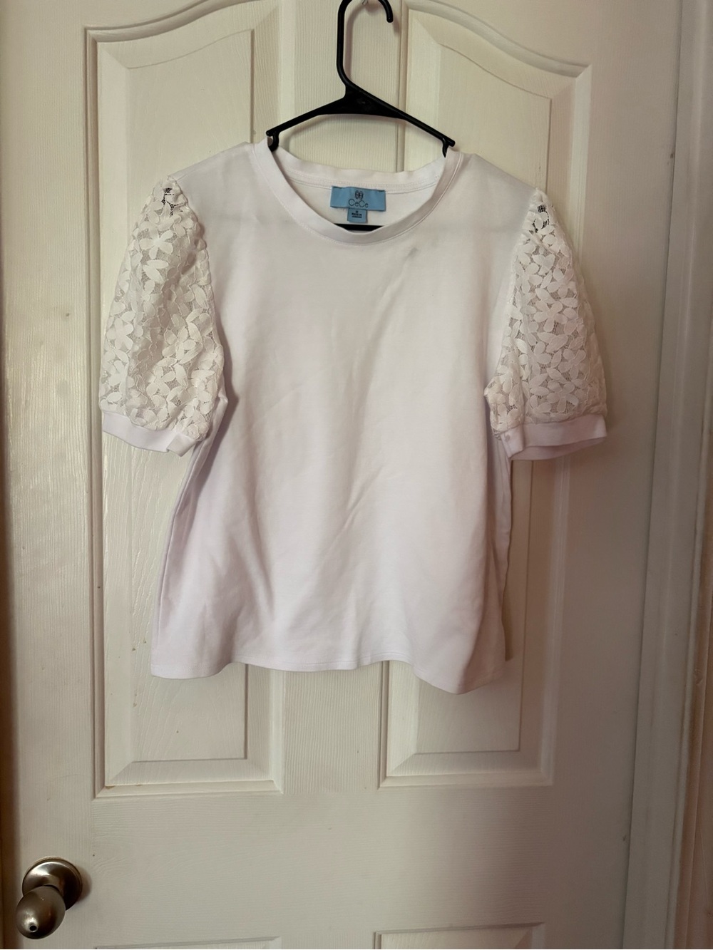 CeCe White Lace Puff Sleeve Top